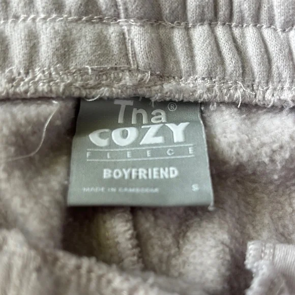 Aritzia Cream Track Pants Relaxed Fit Joggers - Picture 2 of 3